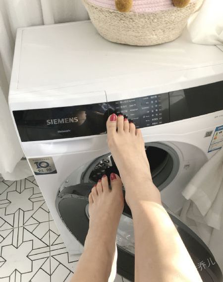 自拍愉拍欧美精品_4399看片BD国语版完整版